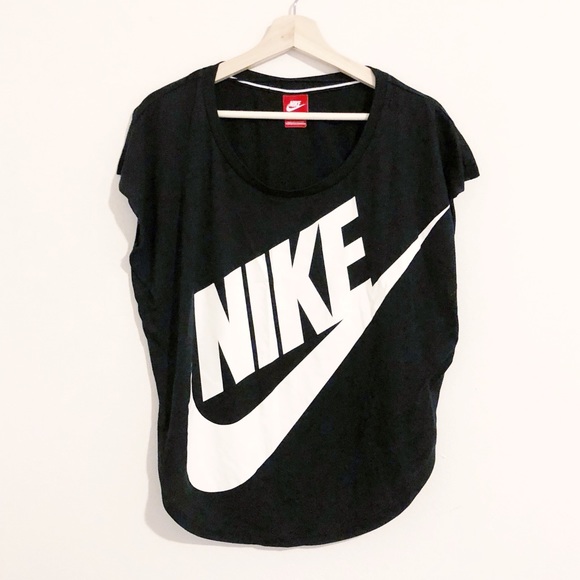 oversized nike top